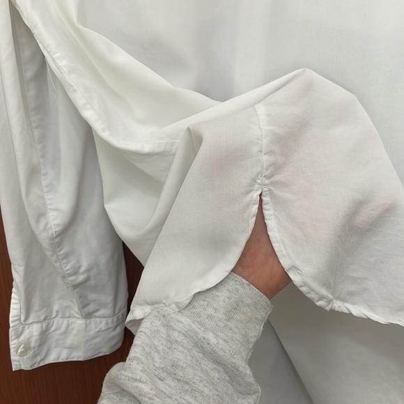 The Camille Collection oversize button up - Picture 10 of 11